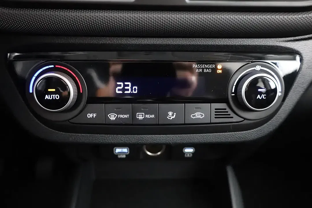 Hyundai i10 - Thumbnail 11