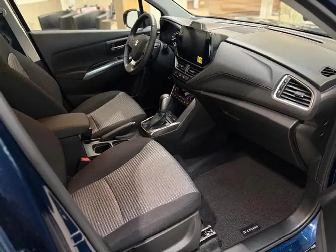 Suzuki SX4 S-Cross - Thumbnail 10