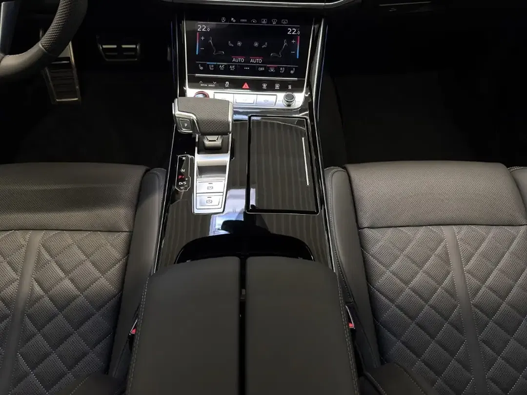 Audi S8 - Thumbnail 13