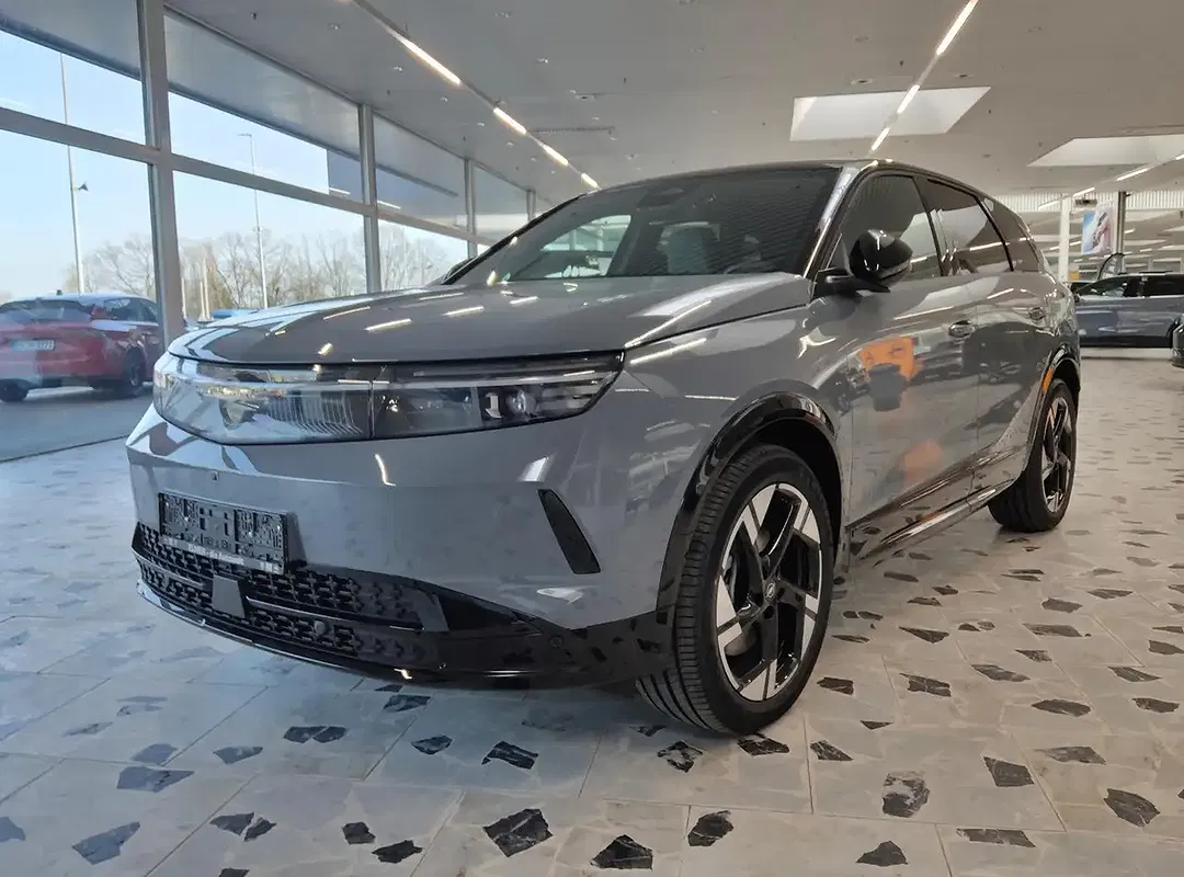 Opel Grandland - Thumbnail 3