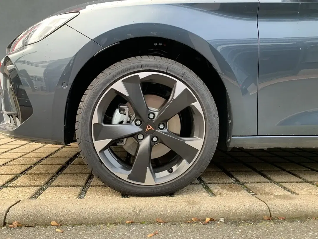 CUPRA Leon - Thumbnail 13