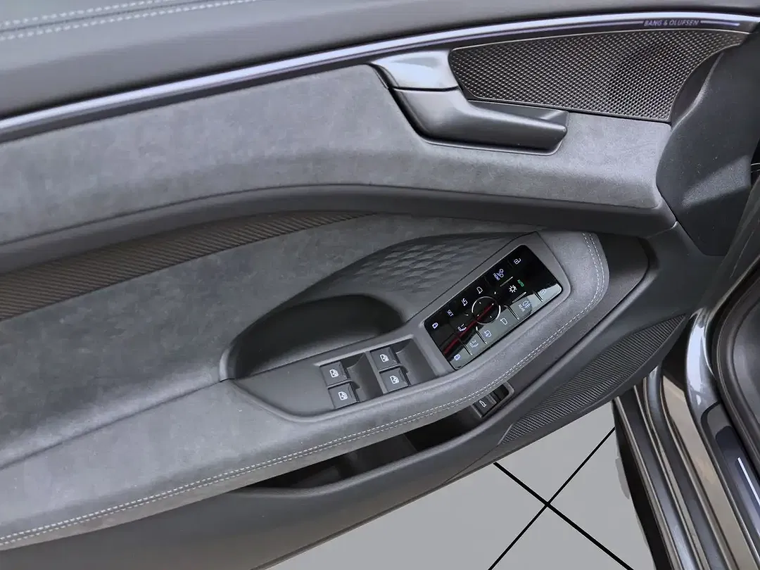 Audi A6 - Thumbnail 11
