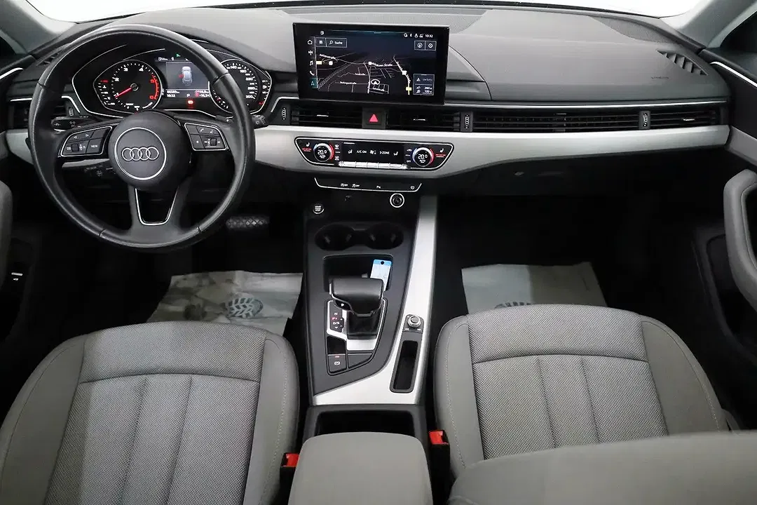 Audi A4 - Thumbnail 4