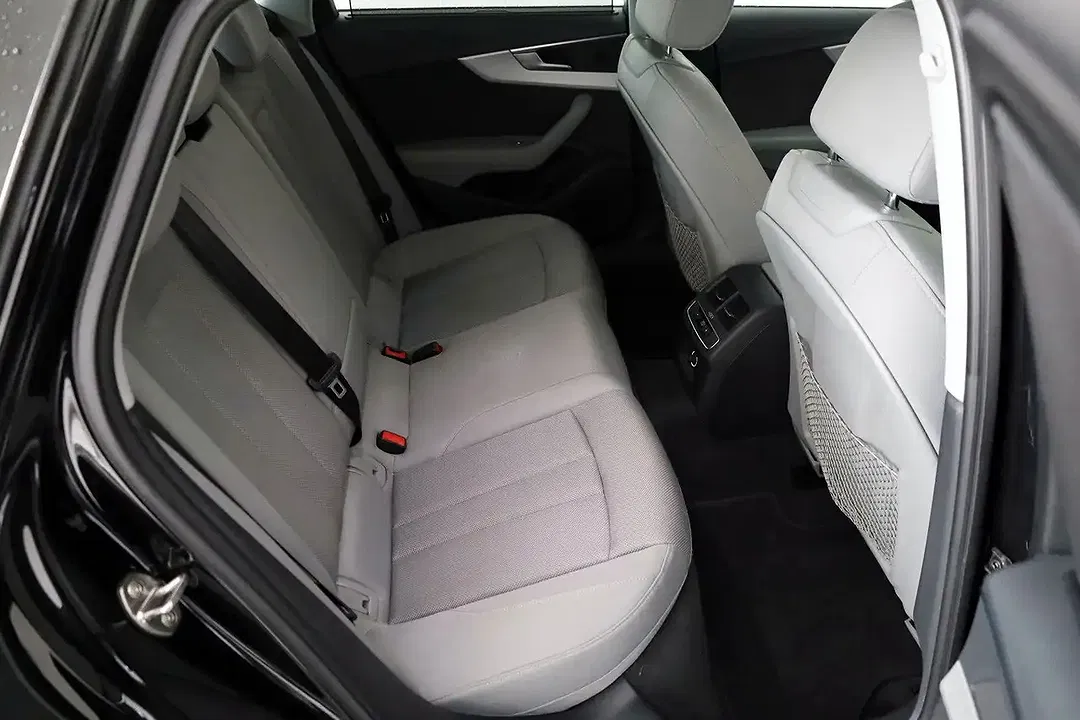 Audi A4 - Thumbnail 6