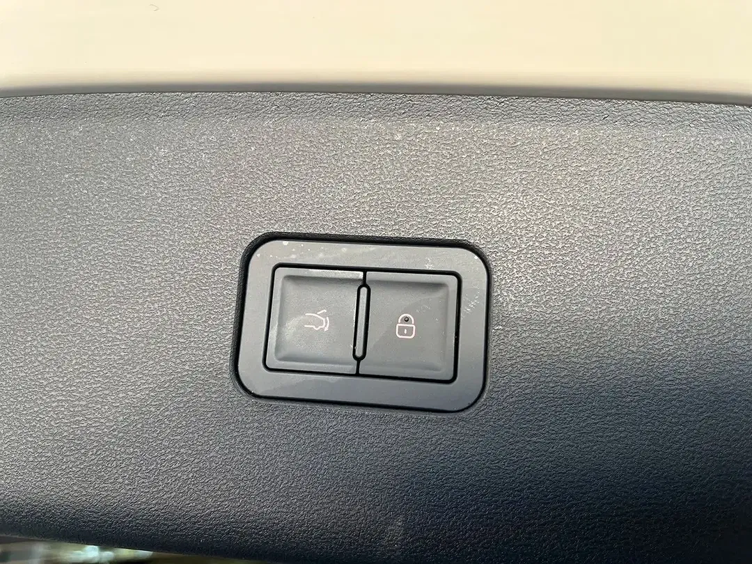 BYD Seal 6 - Thumbnail 12