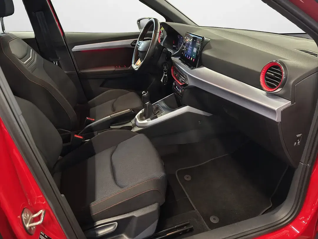 SEAT Arona - Thumbnail 13