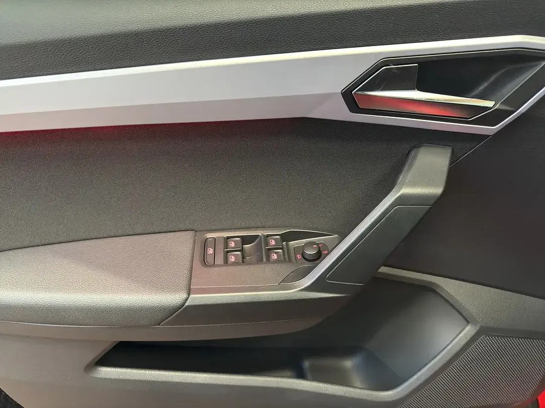 SEAT Arona - Thumbnail 6