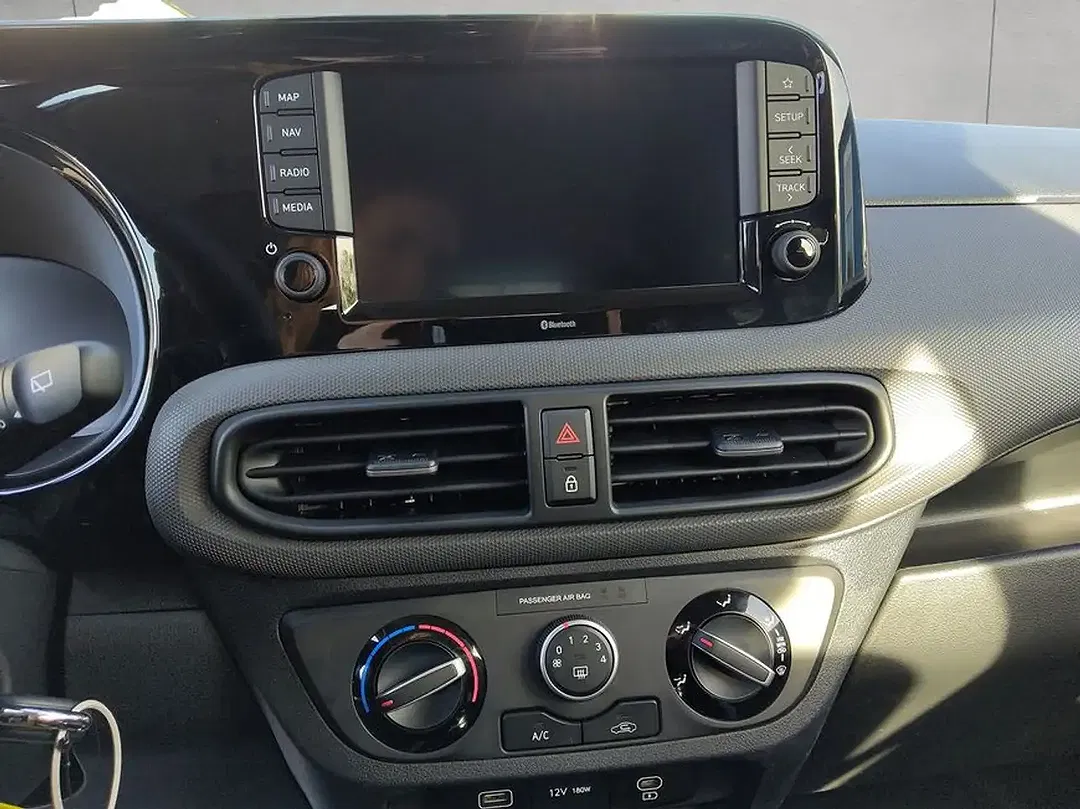 Hyundai i10 - Thumbnail 14