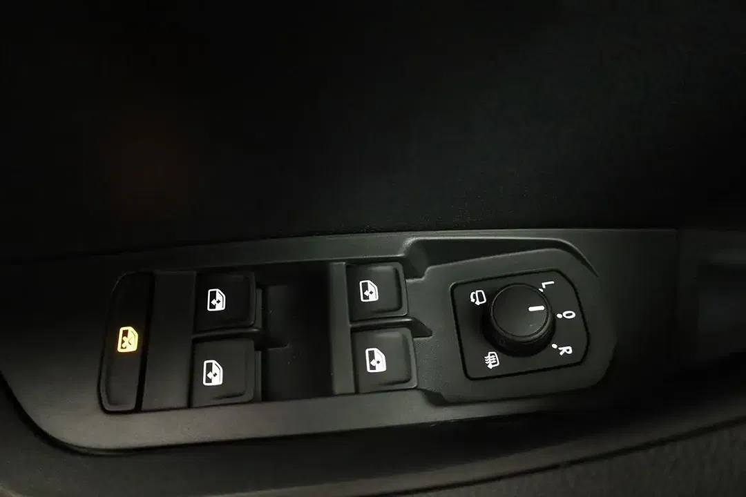 Skoda Karoq - Thumbnail 7