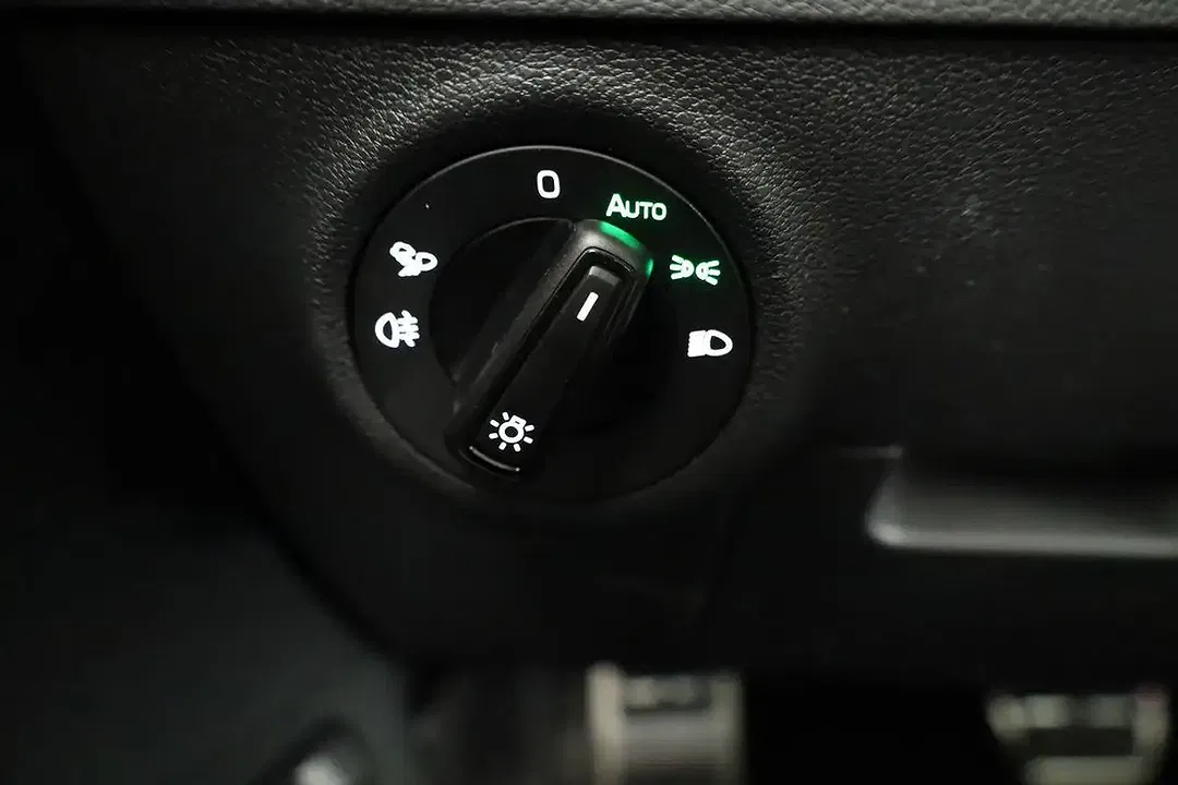 Skoda Karoq - Thumbnail 8