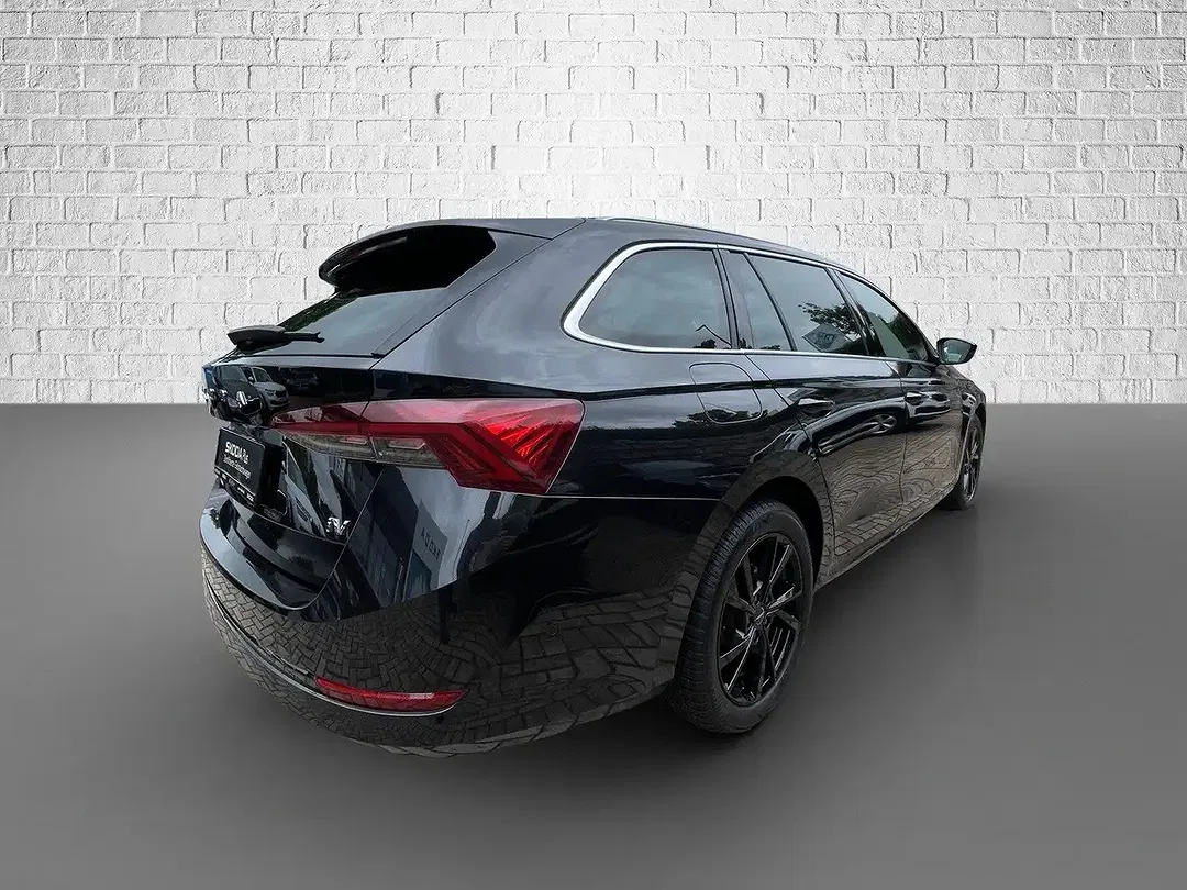 Skoda Octavia - Thumbnail 5