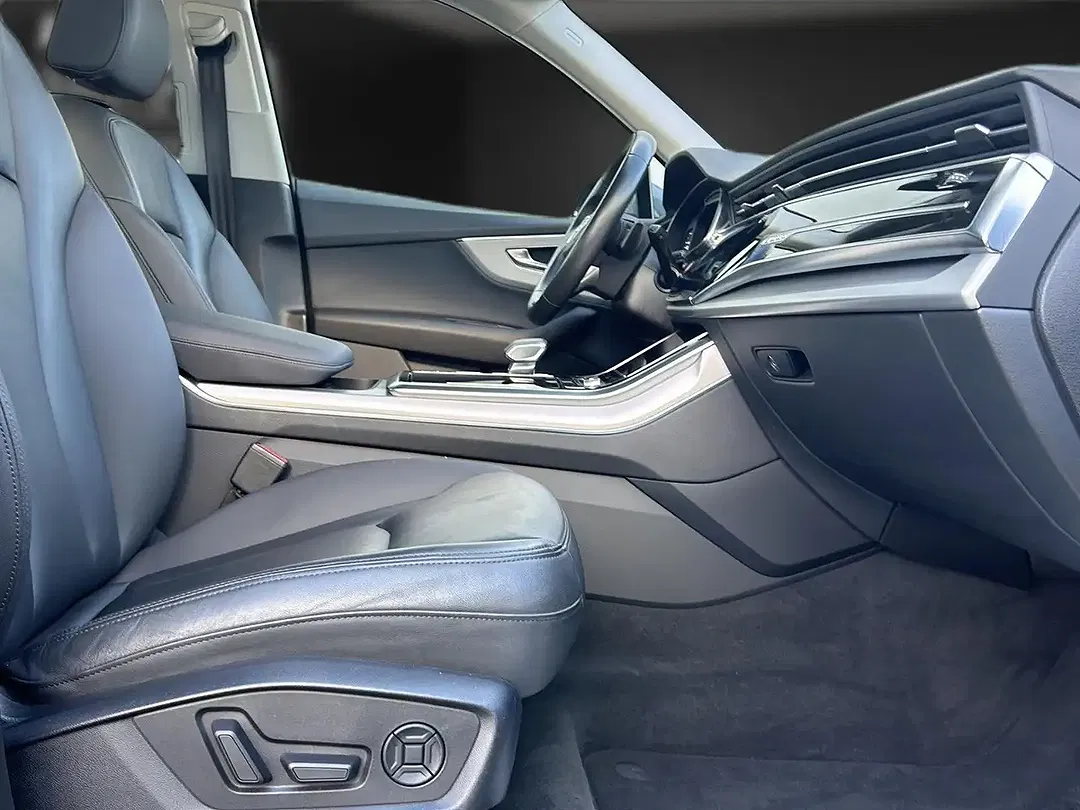 Audi Q7 - Thumbnail 11