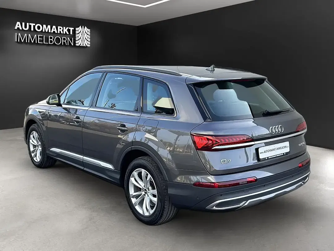 Audi Q7 - Thumbnail 3