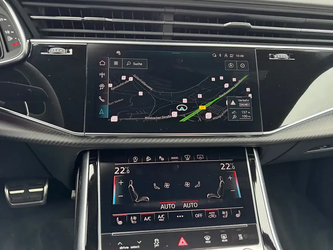 Audi RS Q8 - Thumbnail 11