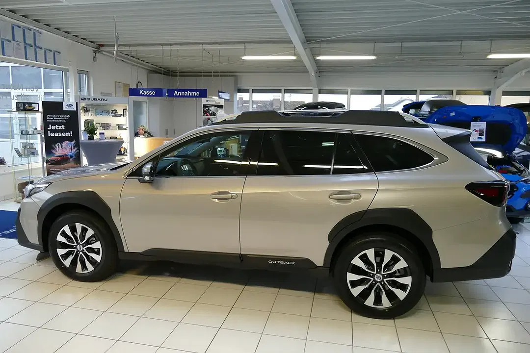 Subaru OUTBACK - Thumbnail 5