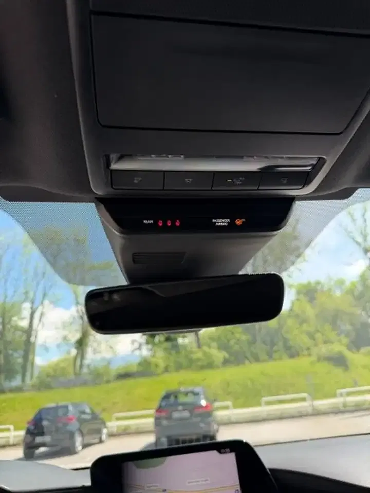 Mazda 3 - Thumbnail 15