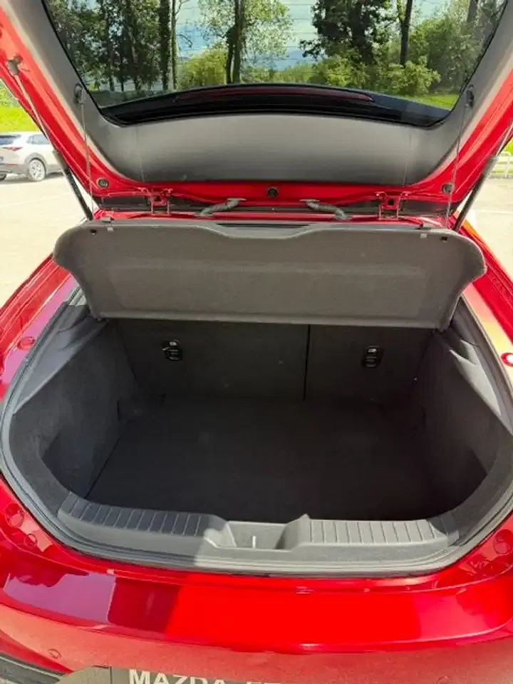 Mazda 3 - Thumbnail 7