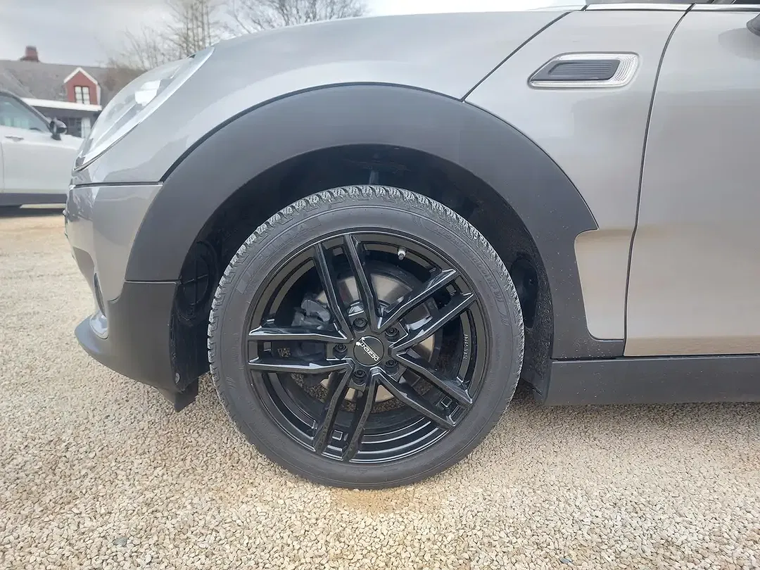 MINI Cooper Clubman - Thumbnail 4