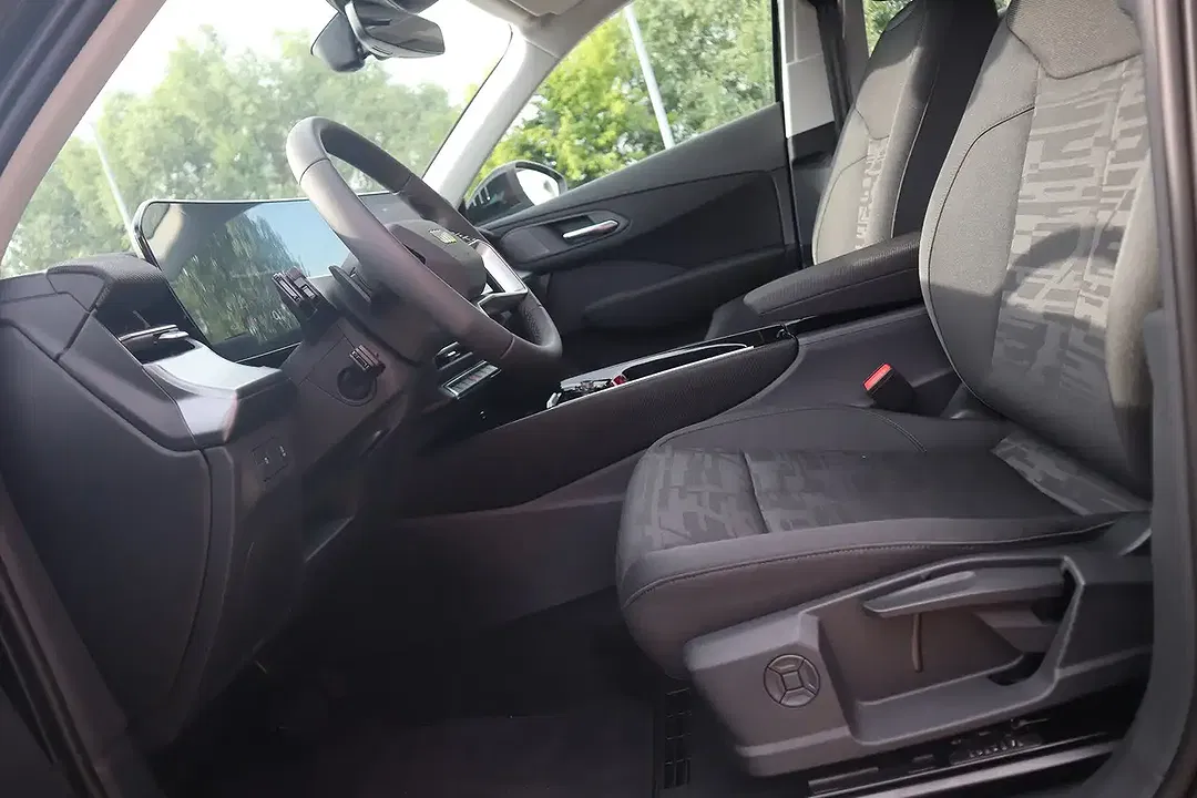 Audi Q3 - Thumbnail 9