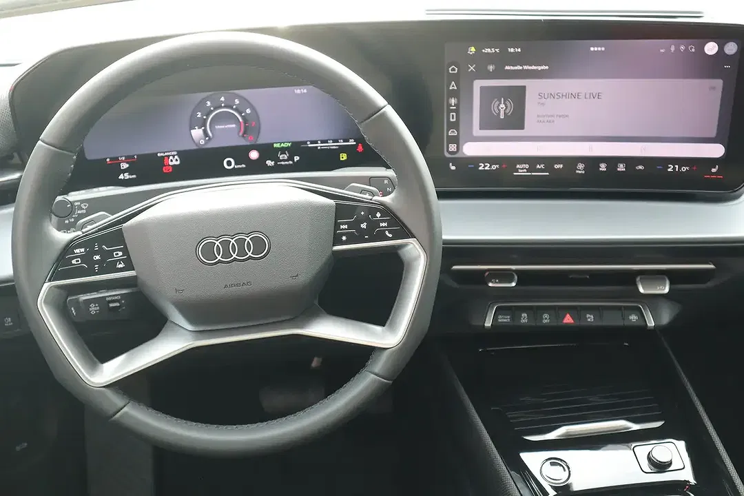 Audi Q3 - Thumbnail 11