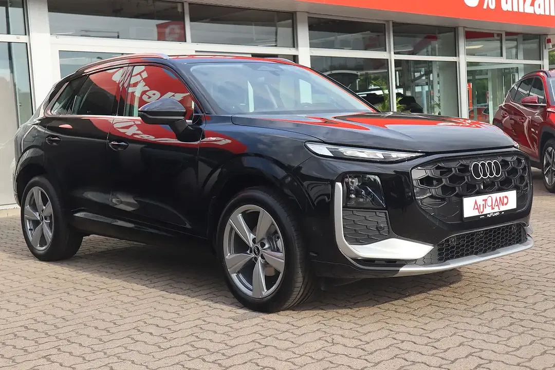 Audi Q3 - Thumbnail 3