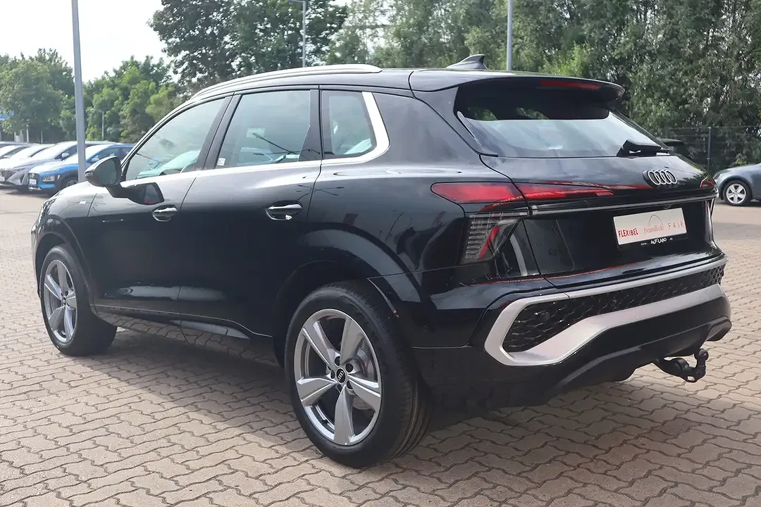 Audi Q3 - Thumbnail 5