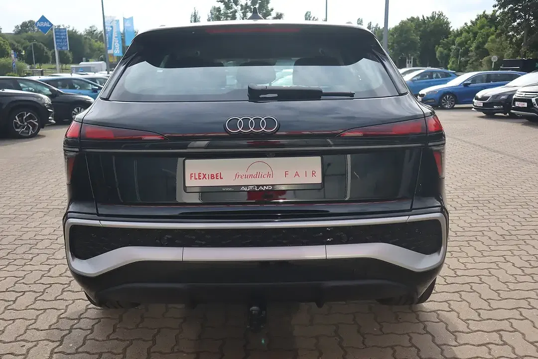 Audi Q3 - Thumbnail 6