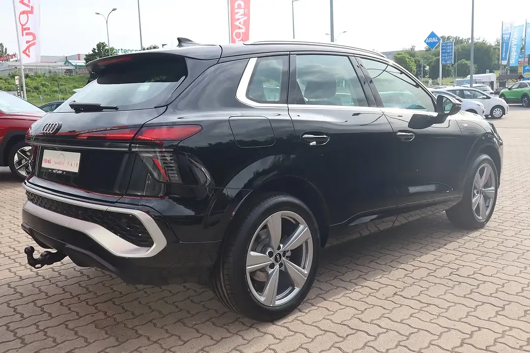 Audi Q3 - Thumbnail 7