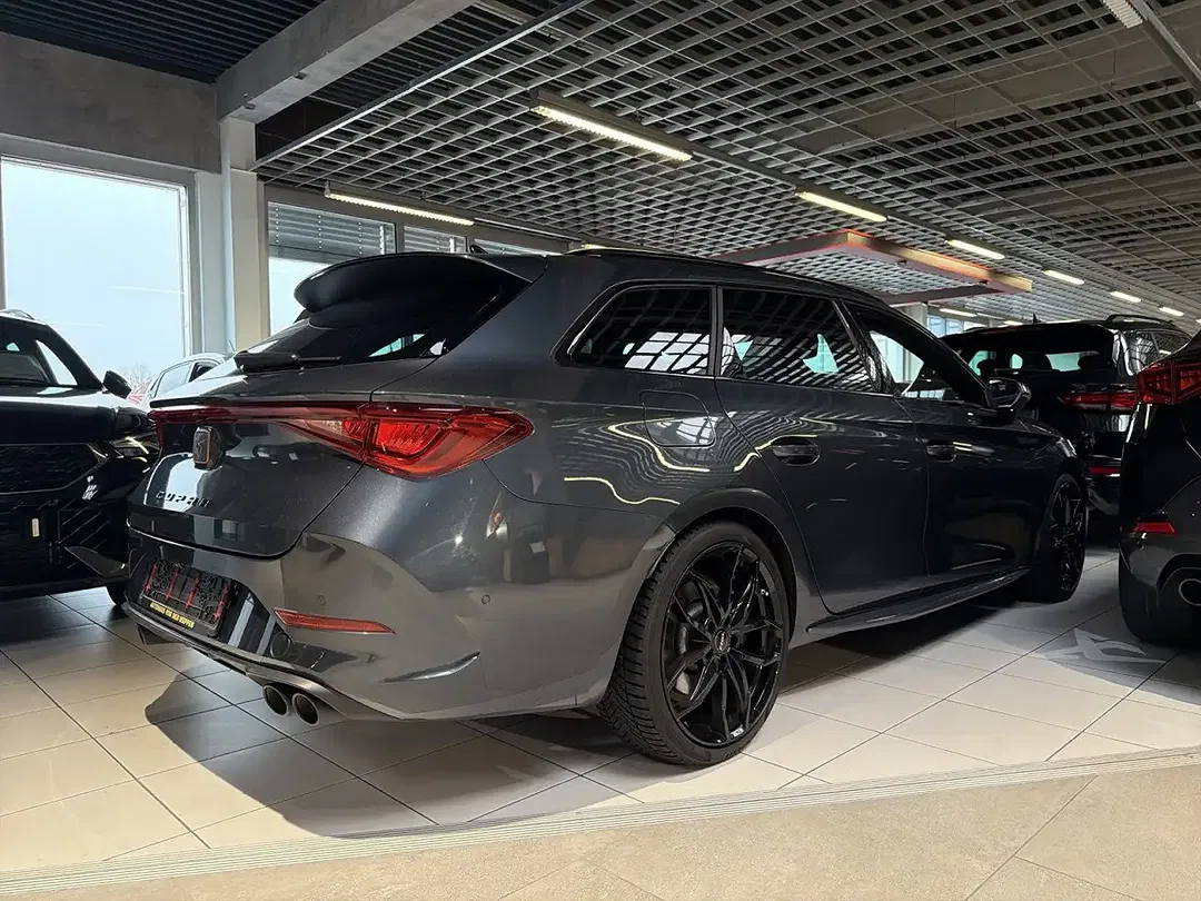 CUPRA Leon - Thumbnail 4