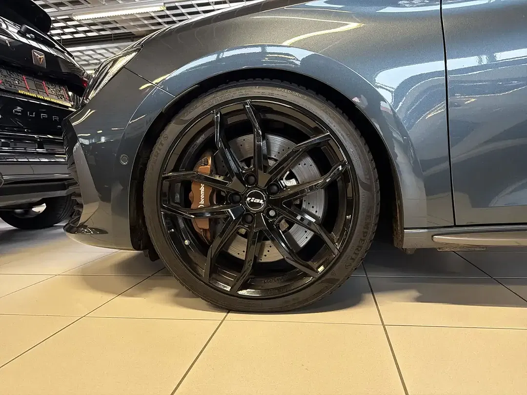 CUPRA Leon - Thumbnail 9