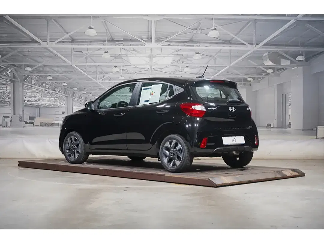 Hyundai i10 - Thumbnail 2