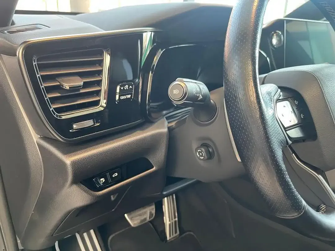 Lexus NX 450h+ - Thumbnail 11