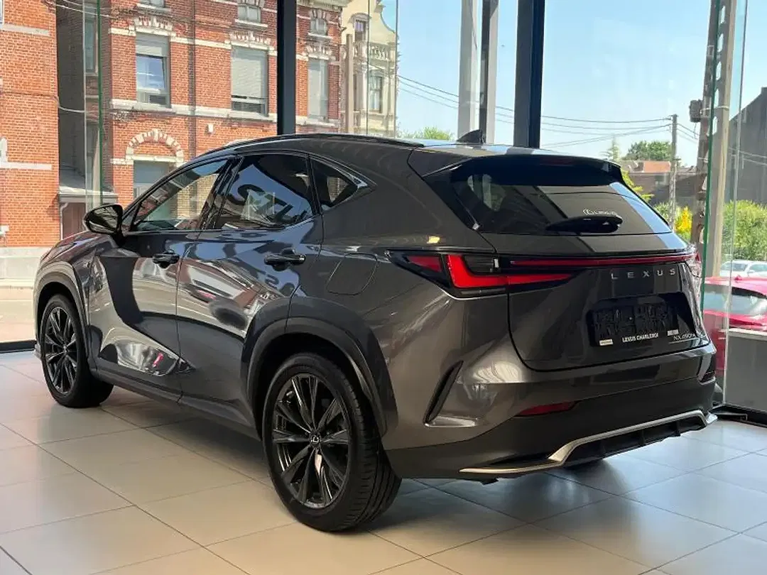 Lexus NX 450h+ - Thumbnail 4