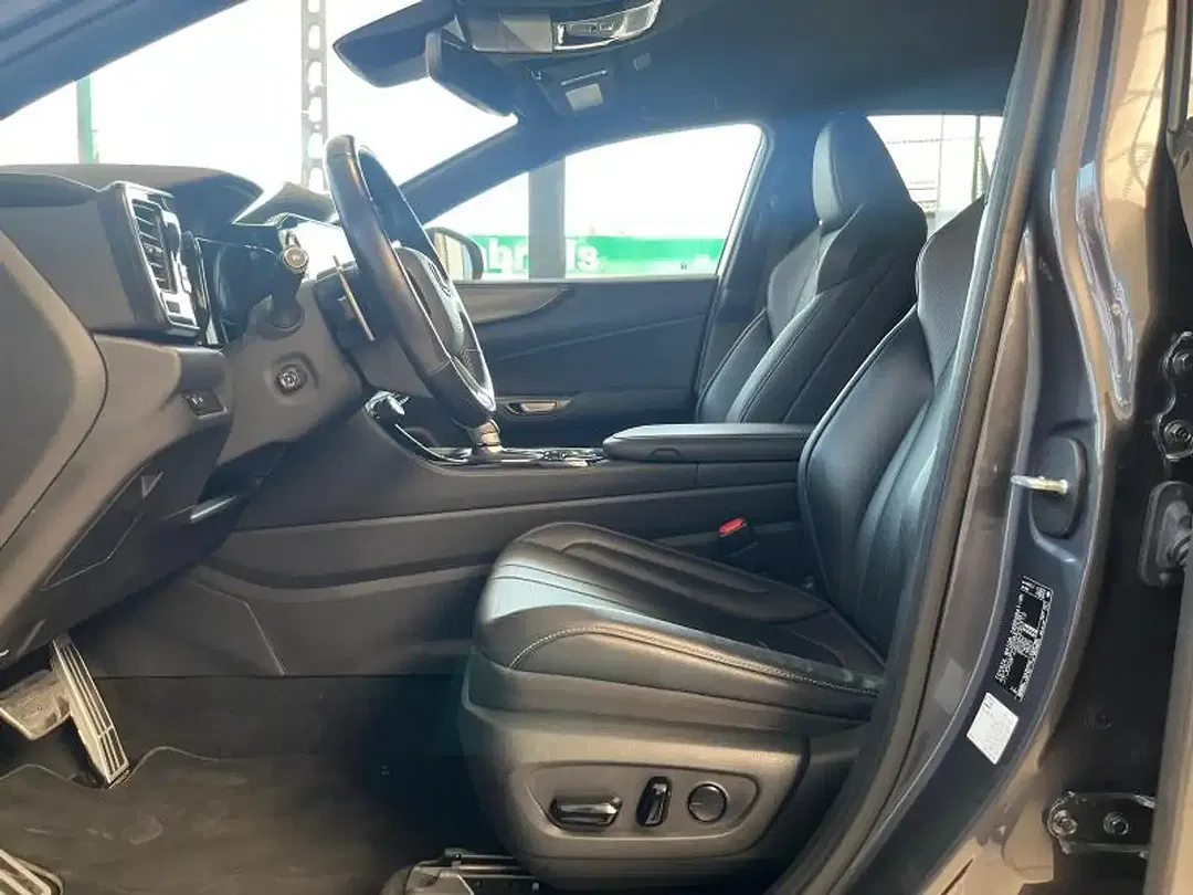 Lexus NX 450h+ - Thumbnail 8