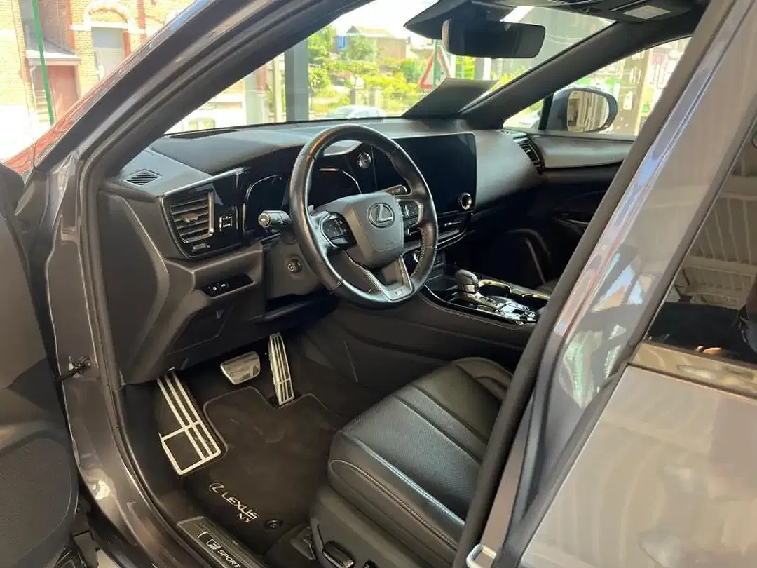 Lexus NX 450h+ - Thumbnail 9