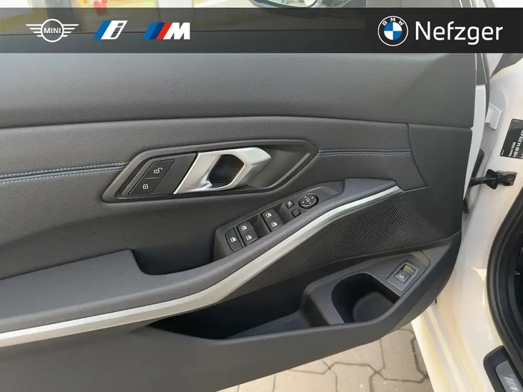 BMW 318 - Thumbnail 13