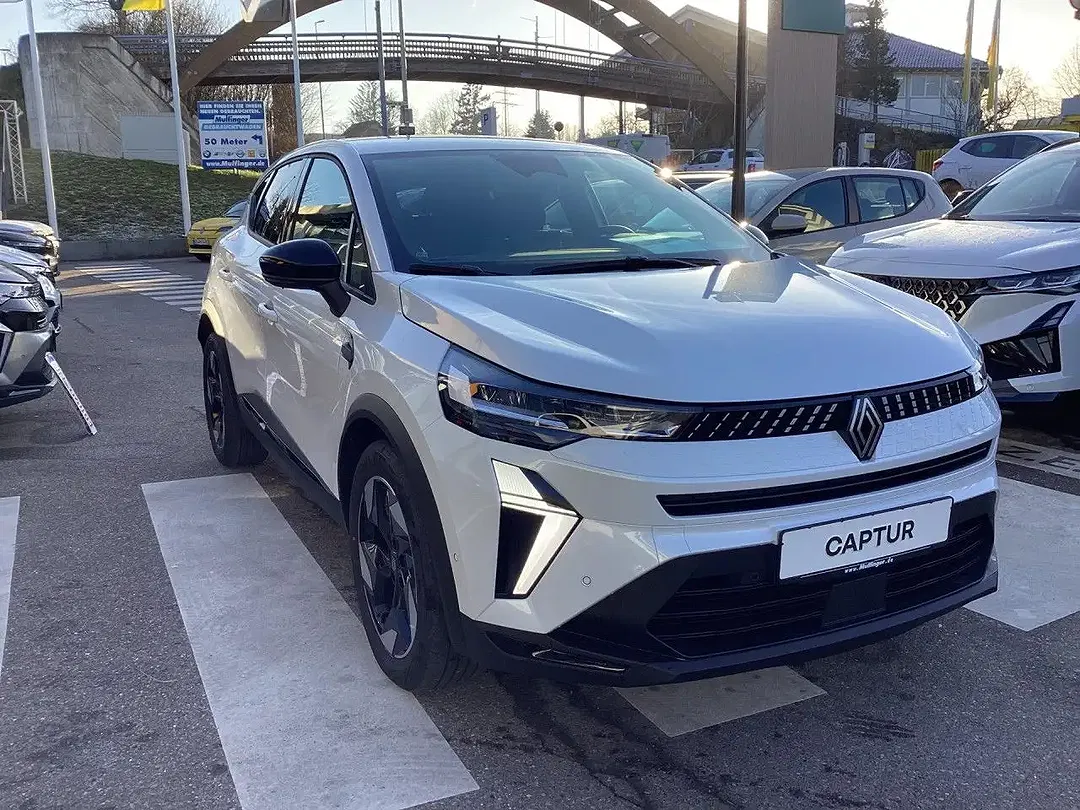Renault Captur - Thumbnail 3
