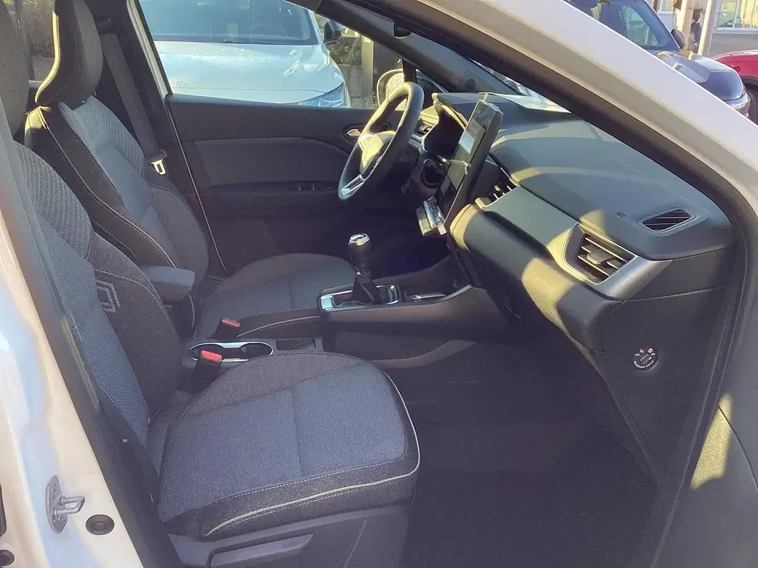 Renault Captur - Thumbnail 5
