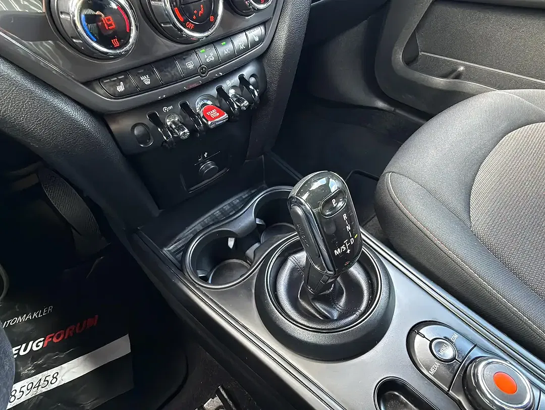 MINI Cooper Countryman - Thumbnail 13