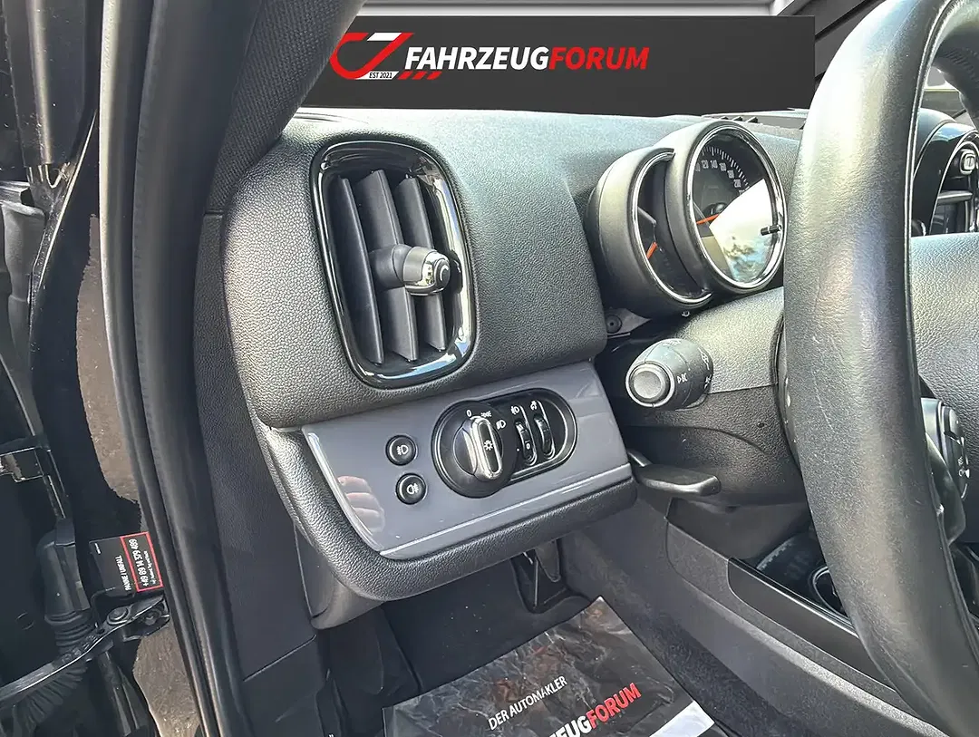 MINI Cooper Countryman - Thumbnail 15