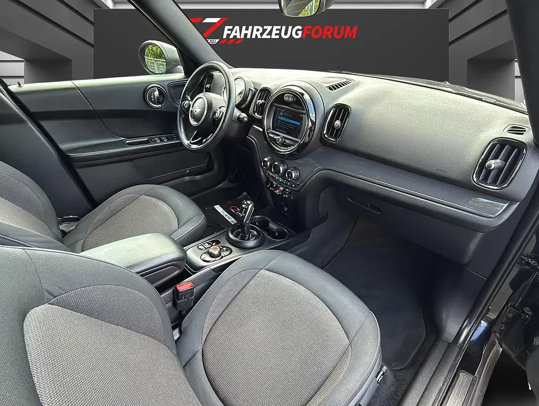 MINI Cooper Countryman - Thumbnail 8