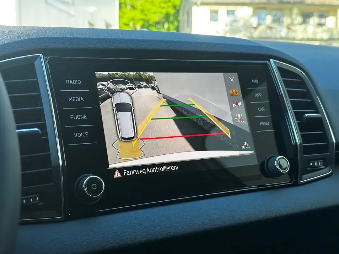 Skoda Karoq - Thumbnail 10