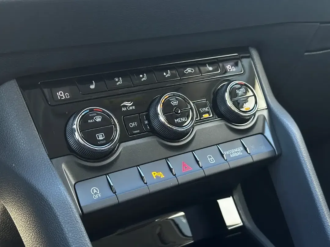 Skoda Karoq - Thumbnail 11
