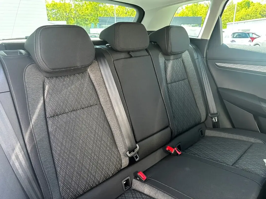 Skoda Karoq - Thumbnail 6
