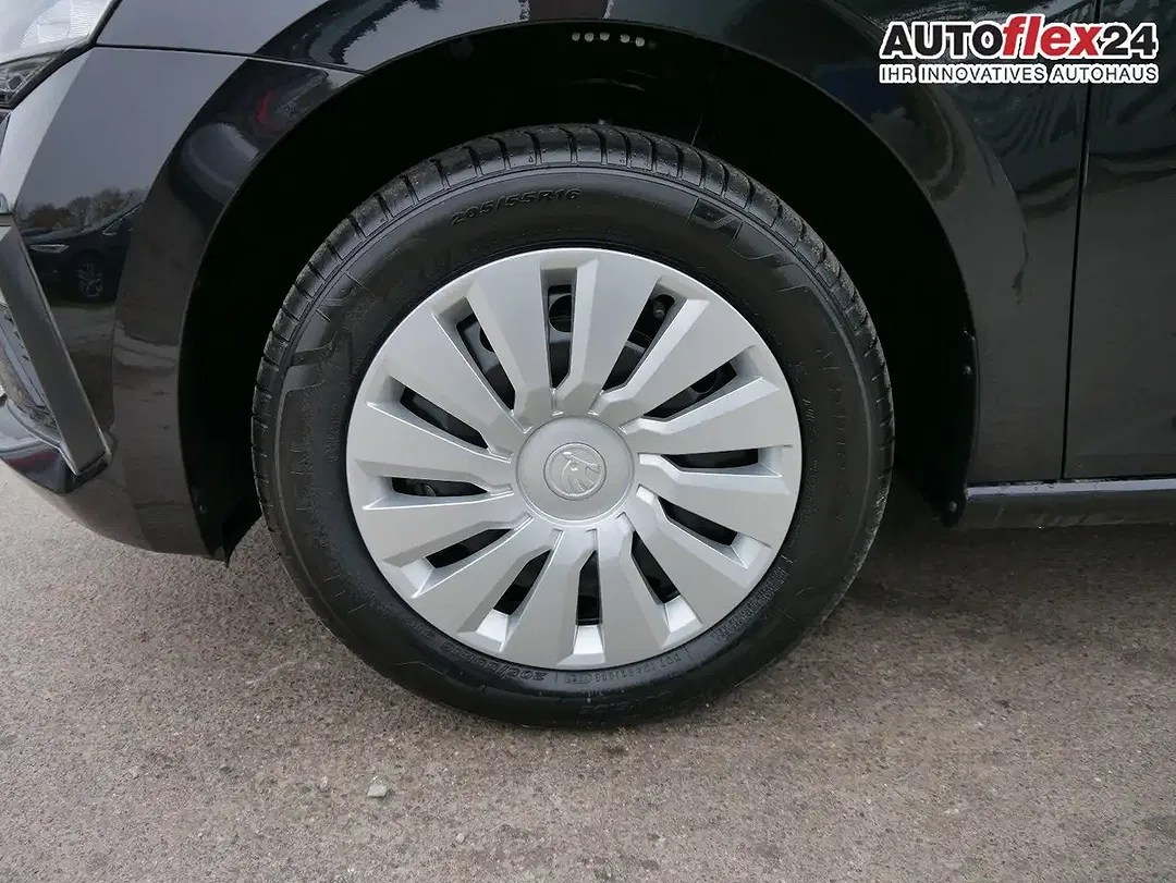 Skoda Scala - Thumbnail 3