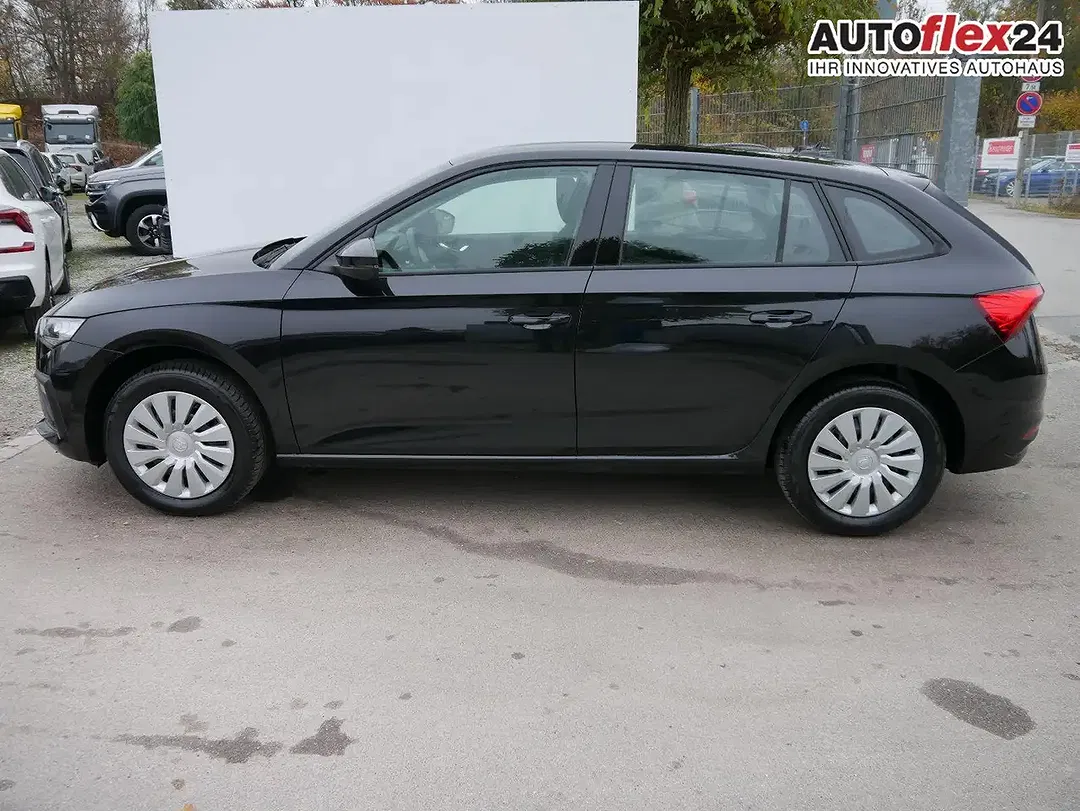 Skoda Scala - Thumbnail 4