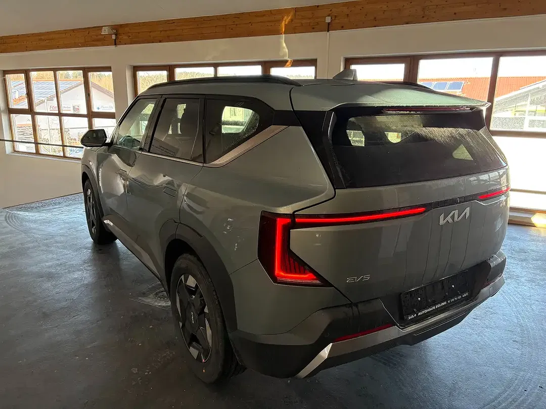 Kia EV5 - Thumbnail 3