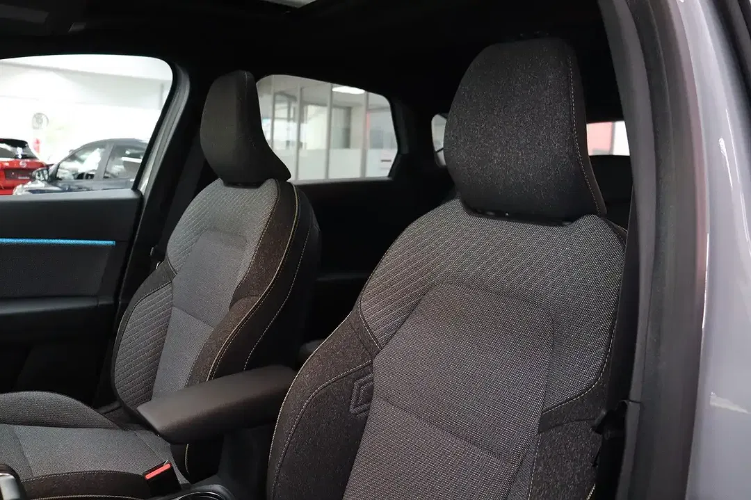 Renault Captur - Thumbnail 13