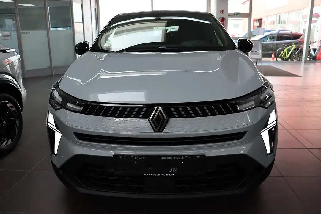 Renault Captur - Thumbnail 2