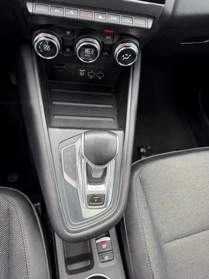 Renault Captur - Thumbnail 14